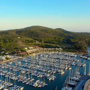https://resort-baia-scarlino.it-tuscanyhotel.com