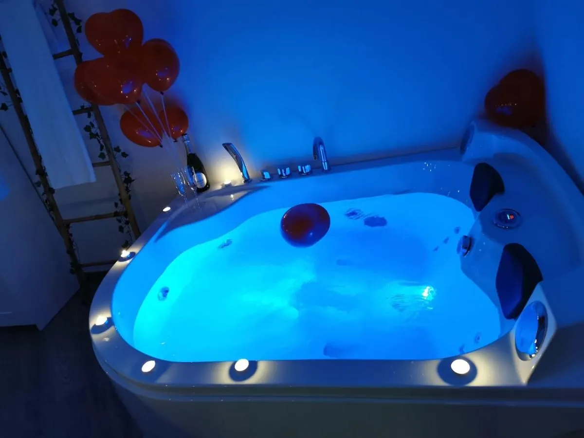 Sea Fly Guest House Фьюмичино