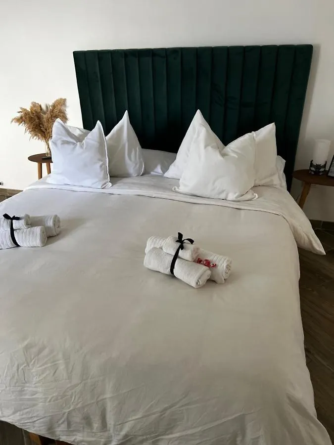Sea Fly Guest House Фьюмичино Италия