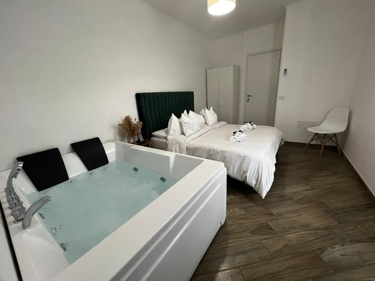 Sea Fly Guest House Фьюмичино